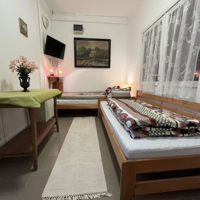 002 dios tanya vendegszoba